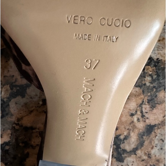 MACH & MACH
Double Bow Slide Sandal - Picture 11 of 11